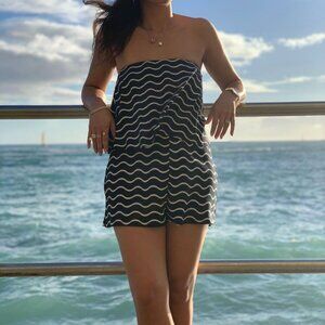 EUC Fighting Eel black white waves romper, jersey sz XS